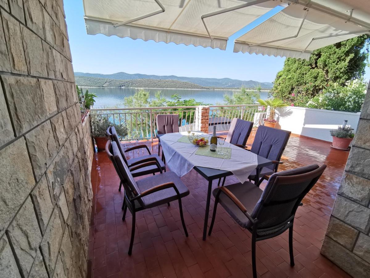 Apartments Ljiljana 克勒克 外观 照片