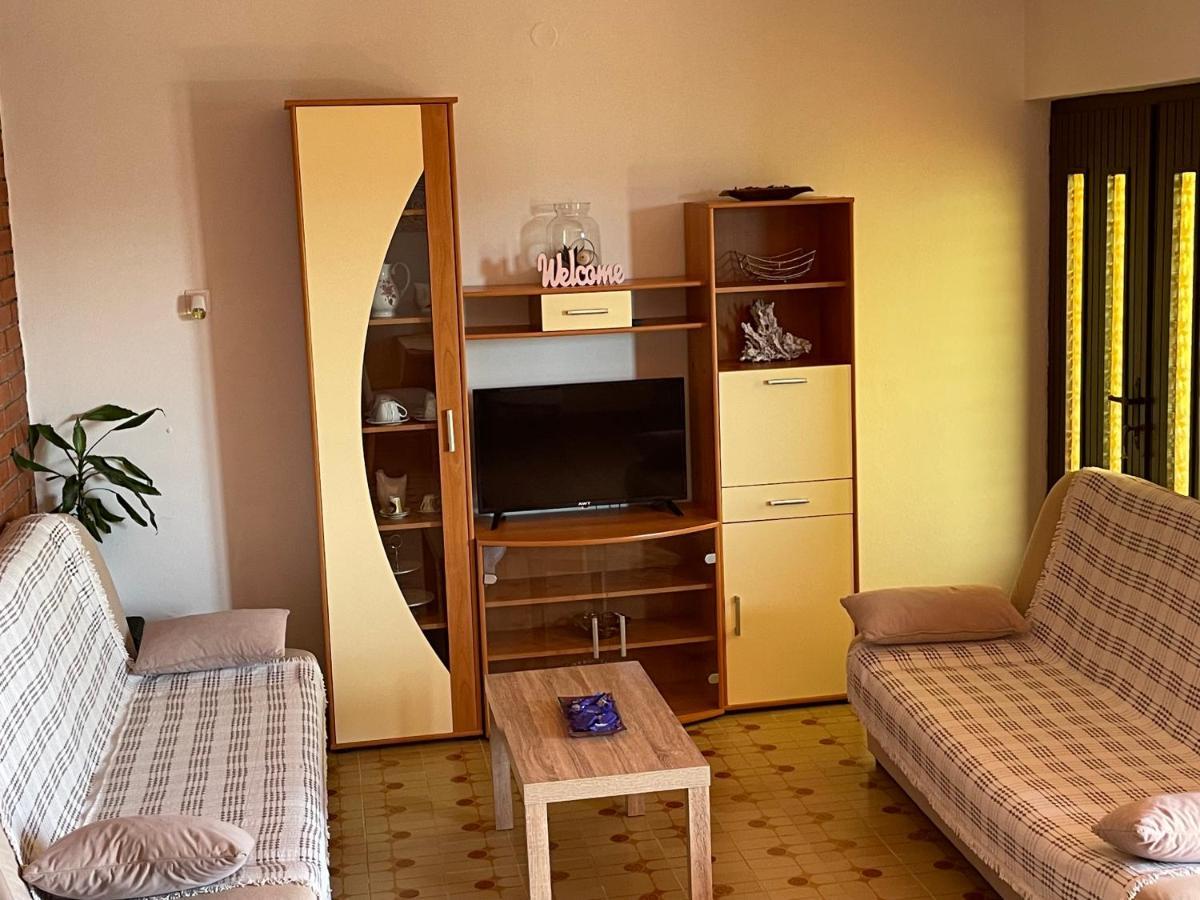 Apartments Ljiljana 克勒克 外观 照片
