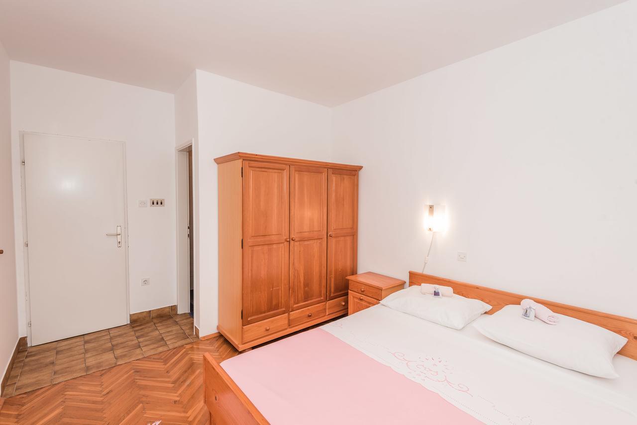 Apartments Ljiljana 克勒克 外观 照片
