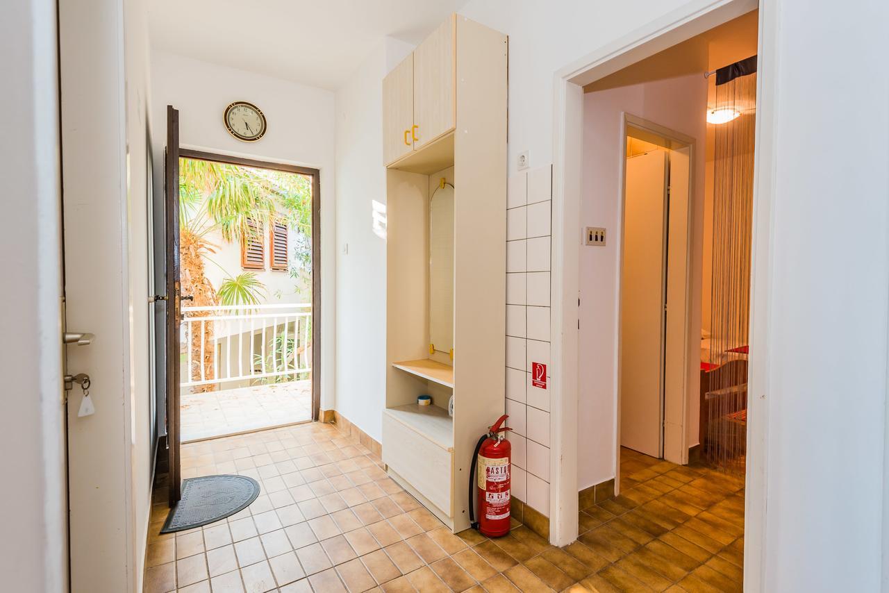 Apartments Ljiljana 克勒克 外观 照片